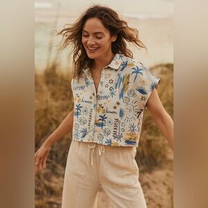 Cropped Button-Up Tropical Print Top in Blue & Yellow